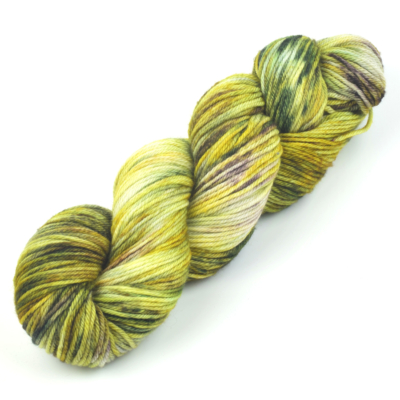 140 Africa – Lounging Lions – Worsted