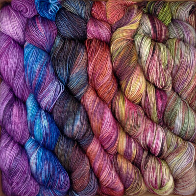 Glorious Gradient Set f-129 – 7 Skeins Silk Traveler